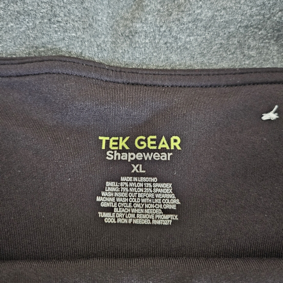 Tek Gear Womens XL Shapeware Shorts 2- Black 1 Gray Activeware - Picture 2 of 6